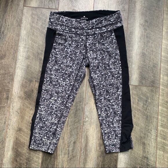 Athleta Black Floral Ditsy Cropped Leggings Medium - Picture 2 of 9